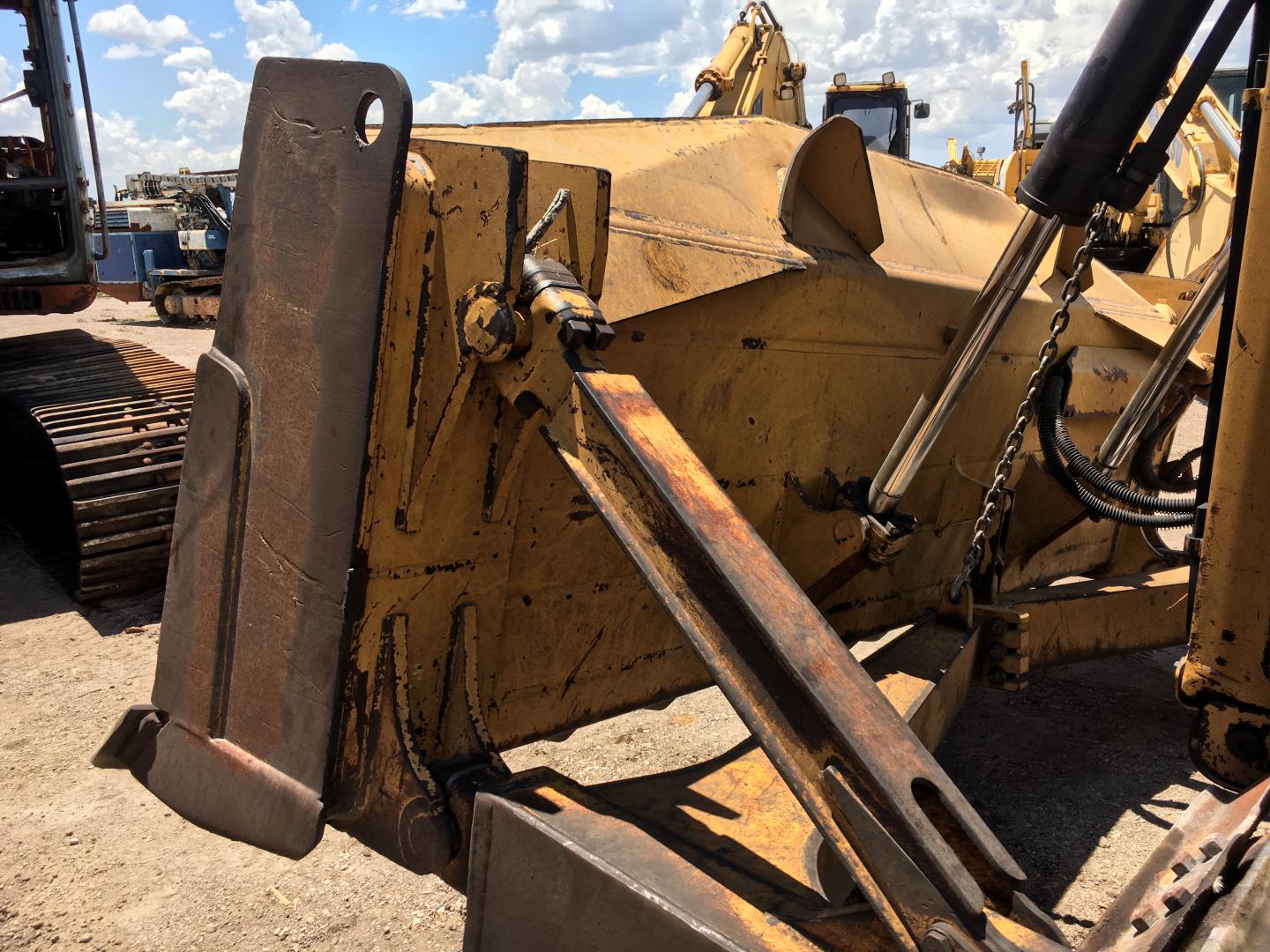 ./imagenes/INVOICE/2019/16932/TOPADOR FRONTAL D6T (23).JPG